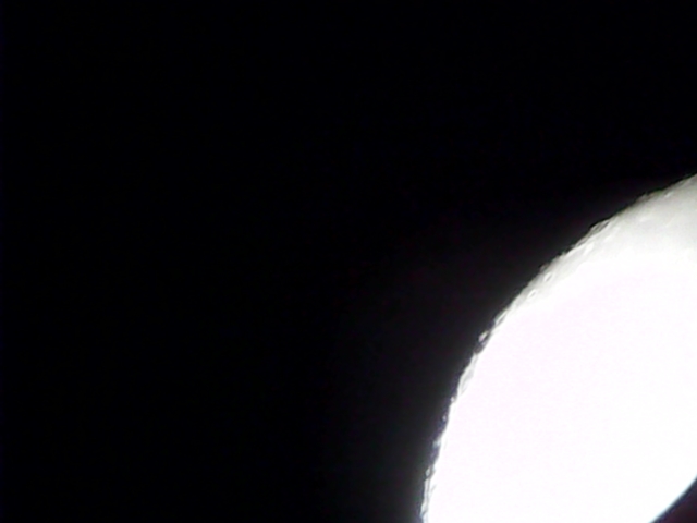 Вид Луны в телескопе через USB видео камеру, усиление 150х. telescope 09 luna 150x.